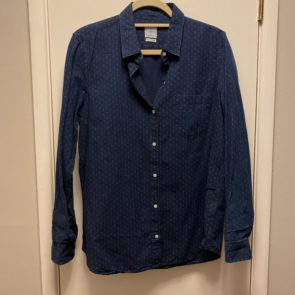 Gap Fitted Boyfriend Denim Chambray Long Sleeve Gem